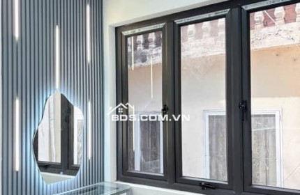 Nhà Đẹp Đống Đa Gần Ngã Tư Sở: 29m², Mặt Tiền 5.2m, Giá Bán 5.5 Tỷ VNĐ